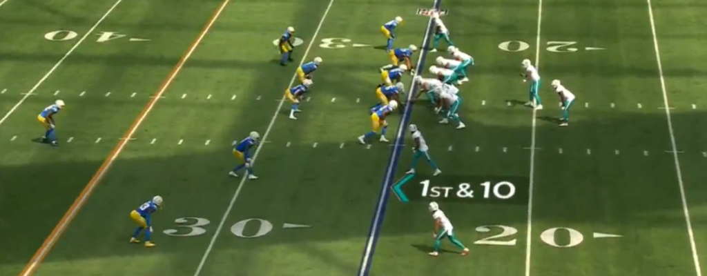 Screen cap of the Dolphins lined up in a 2x2 formation