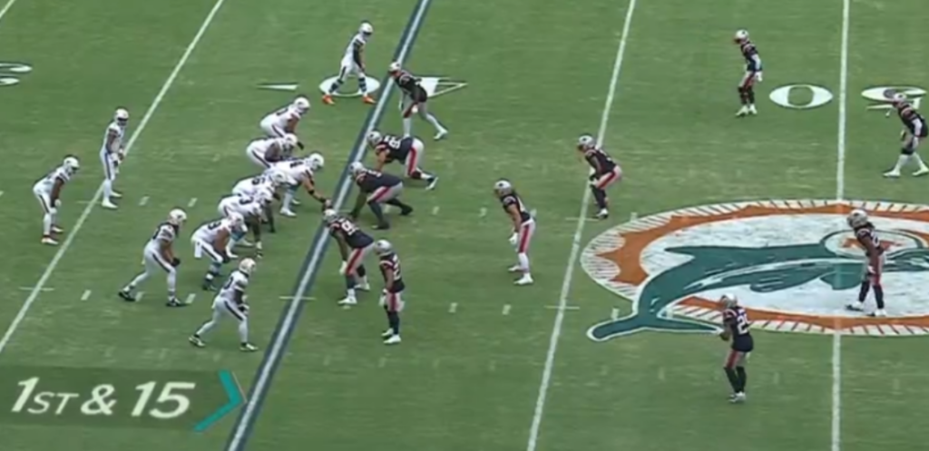 Screen cap of Dolphins lined up in a 3x1 formation