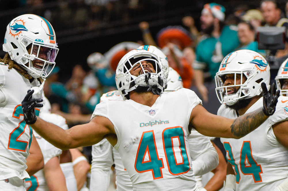 Miami Dolphins at Chicago Bears odds, picks and predictions